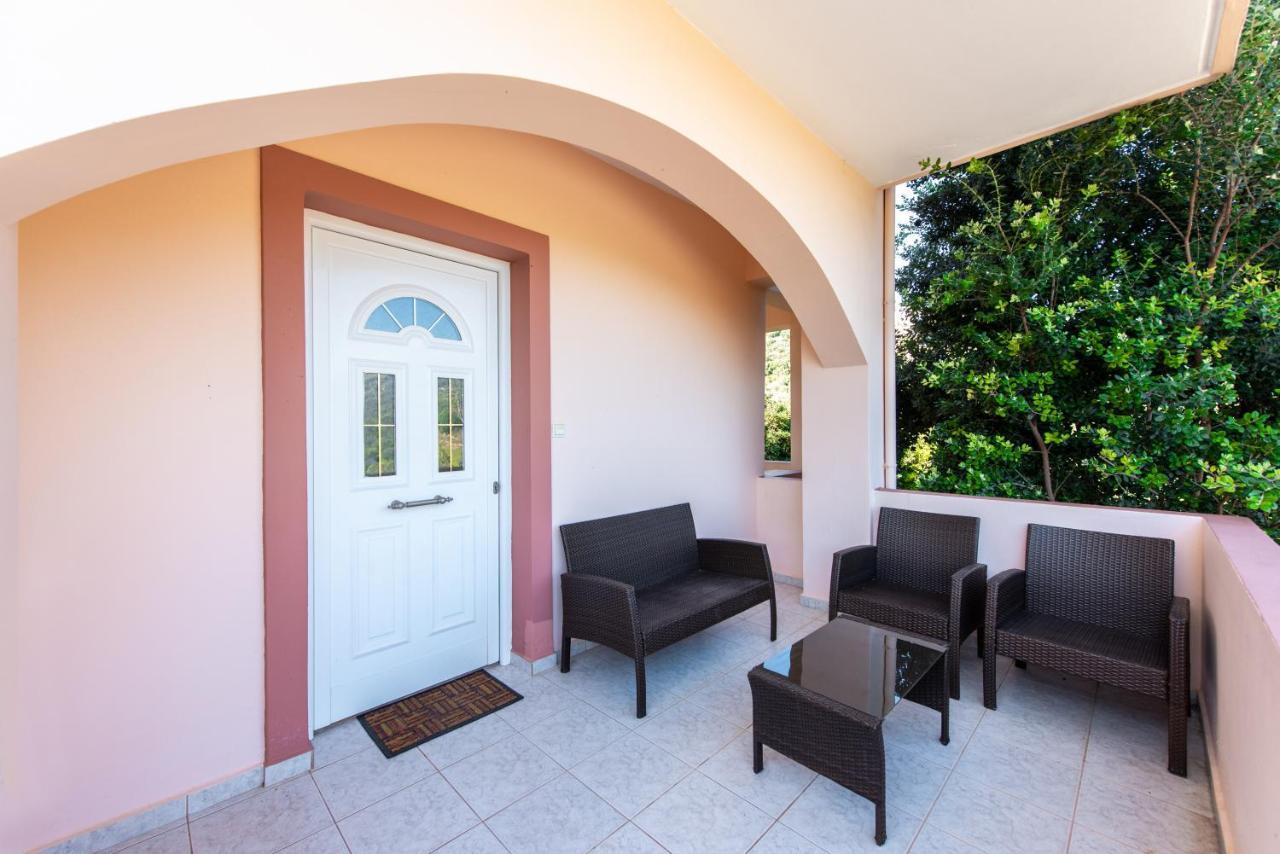 Olive Garden Vila Exopoli Exterior photo